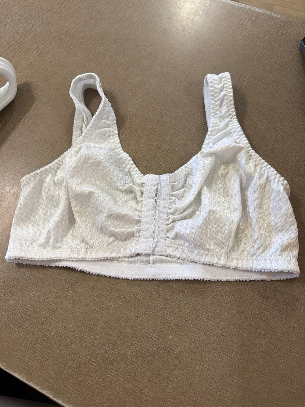 Carol Martin Comfort Wear front hook bra size 40